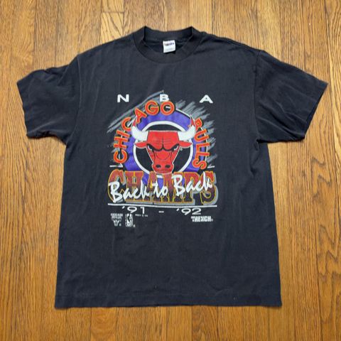 Vintage 1992 Chicago Bulls 'Back to Back' NBA Champs T-Shirt